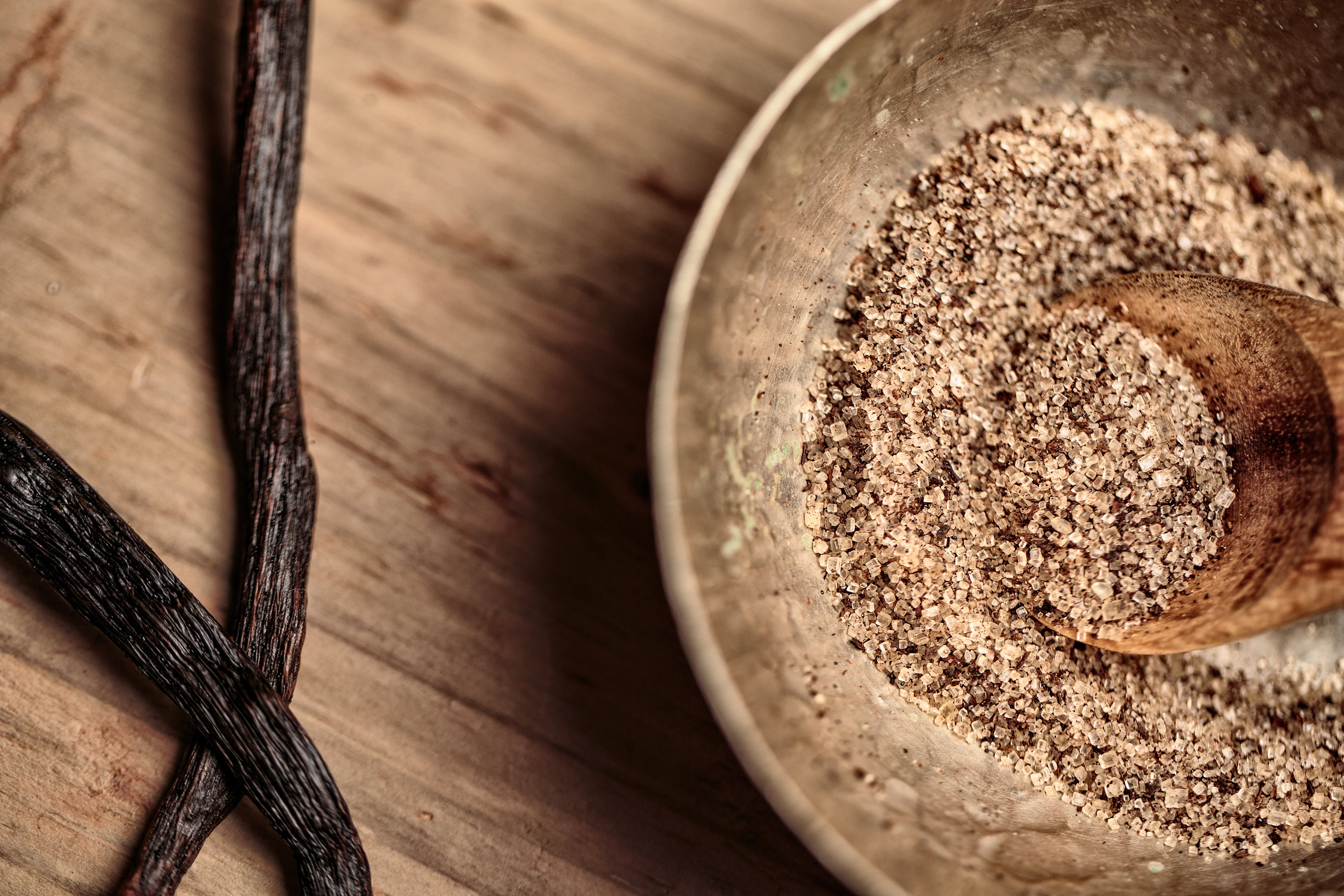 vanilla bean sugar with vanilla beans