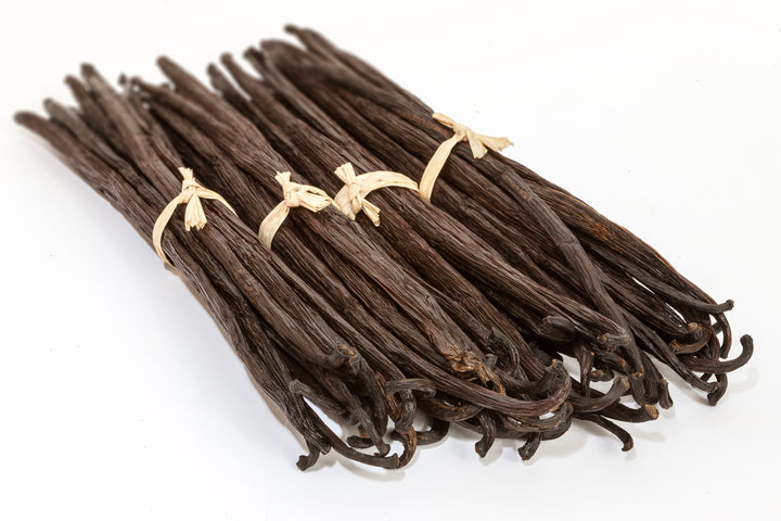 vanilla bean bundles on top of eachother rafia
