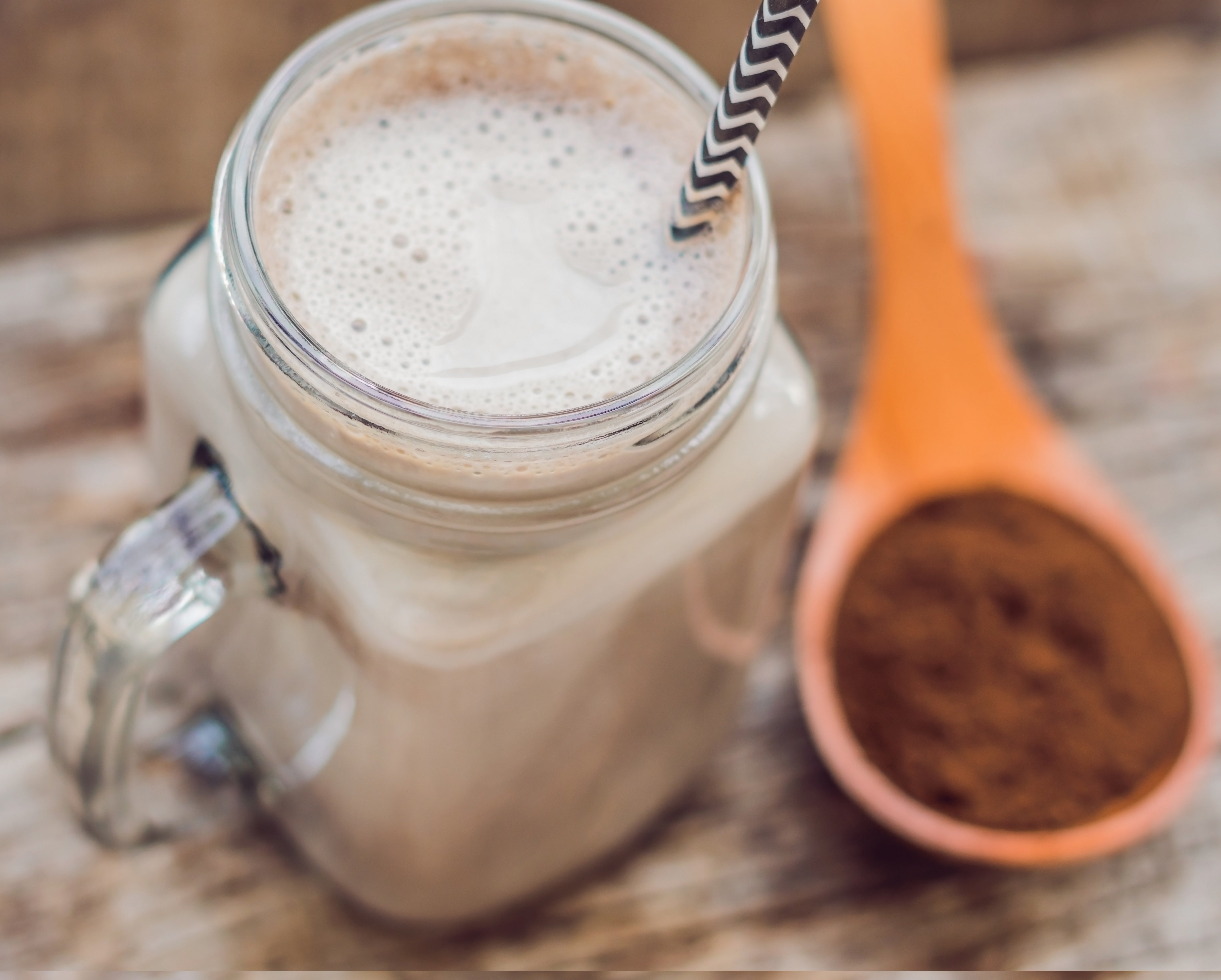 vanilla bean powder shake malt protein drink mason jar